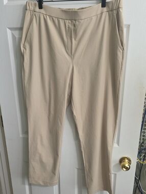 Lululemon Pull On Trousers